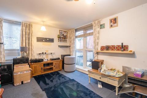 2 bedroom flat for sale, Tollhurst Drive, London, London