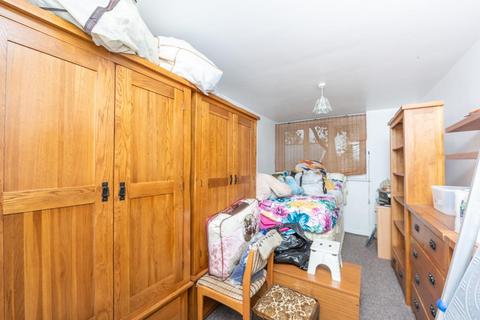 2 bedroom flat for sale, Tollhurst Drive, London, London