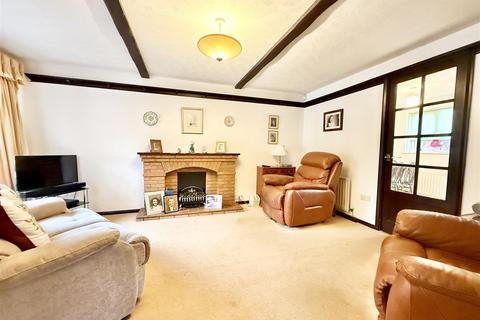 3 bedroom detached house for sale, Linnet Close, Halesowen