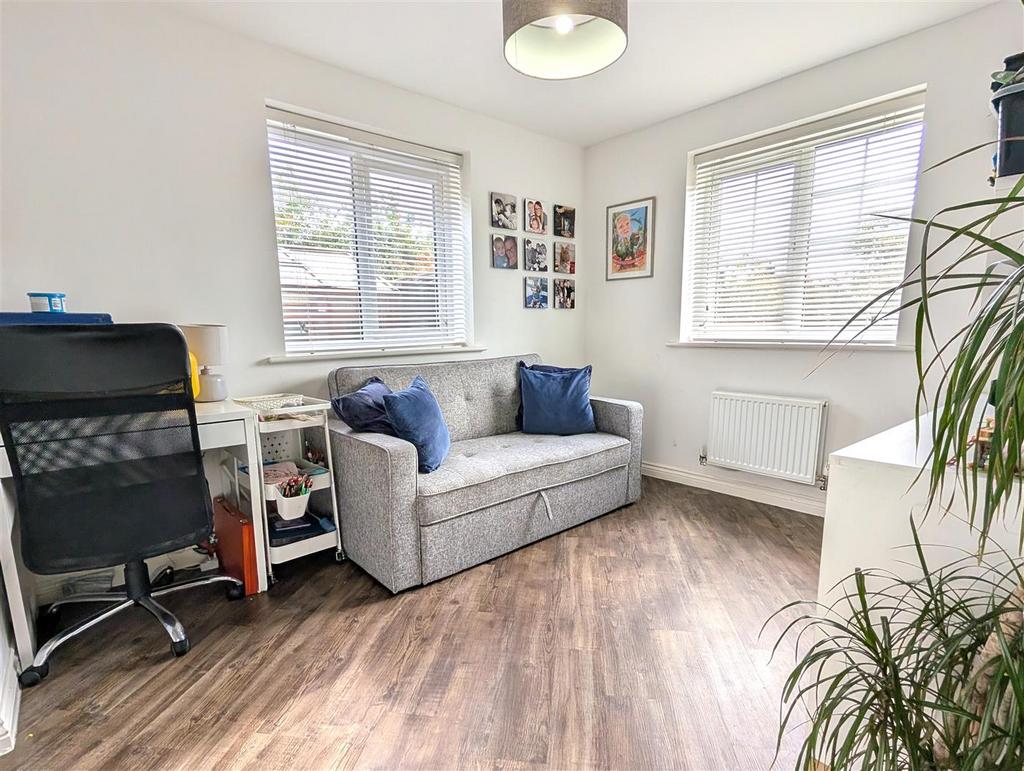 Family snug/play room