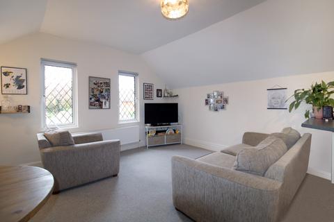 2 bedroom maisonette for sale, Cross Street,  Farnborough, GU14