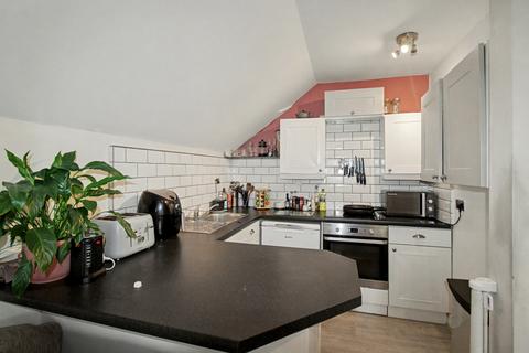 2 bedroom maisonette for sale, Cross Street,  Farnborough, GU14