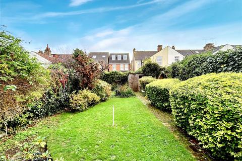 4 bedroom semi-detached house for sale, Cleave Road, Gillingham, Kent, ME7