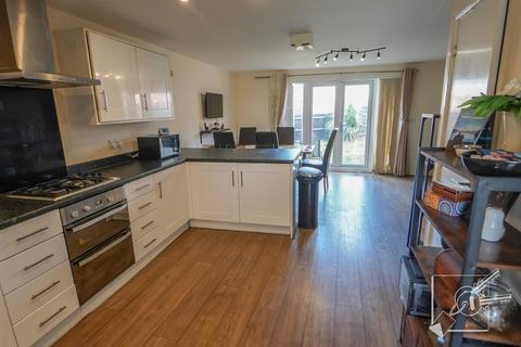 3 bedroom house for sale, Southfields Green, Gravesend