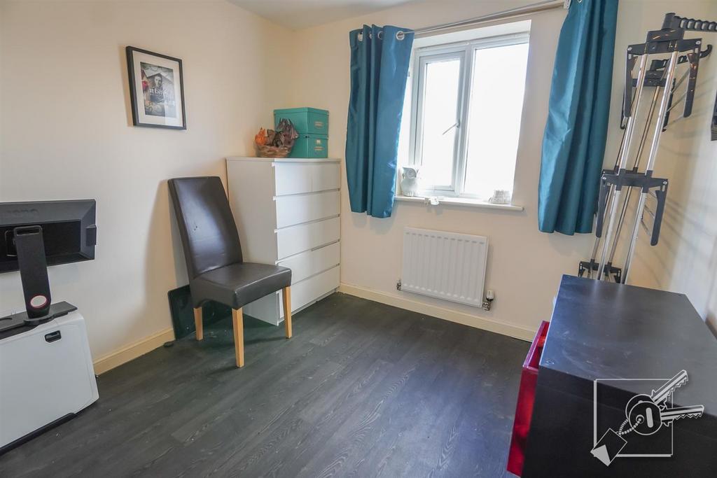 Bedroom 3: