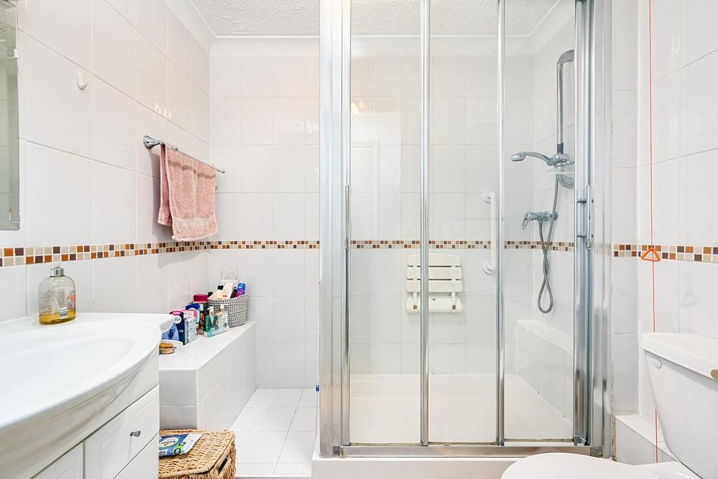 Shower room.jpg