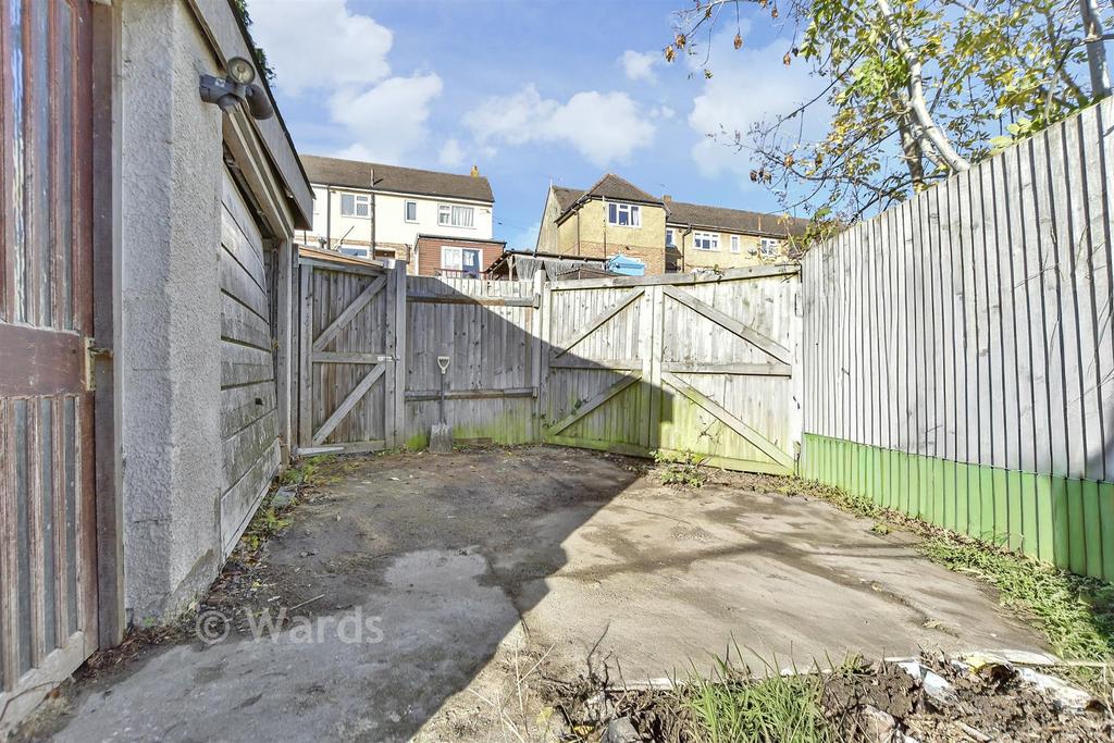 Driveway/Parking
