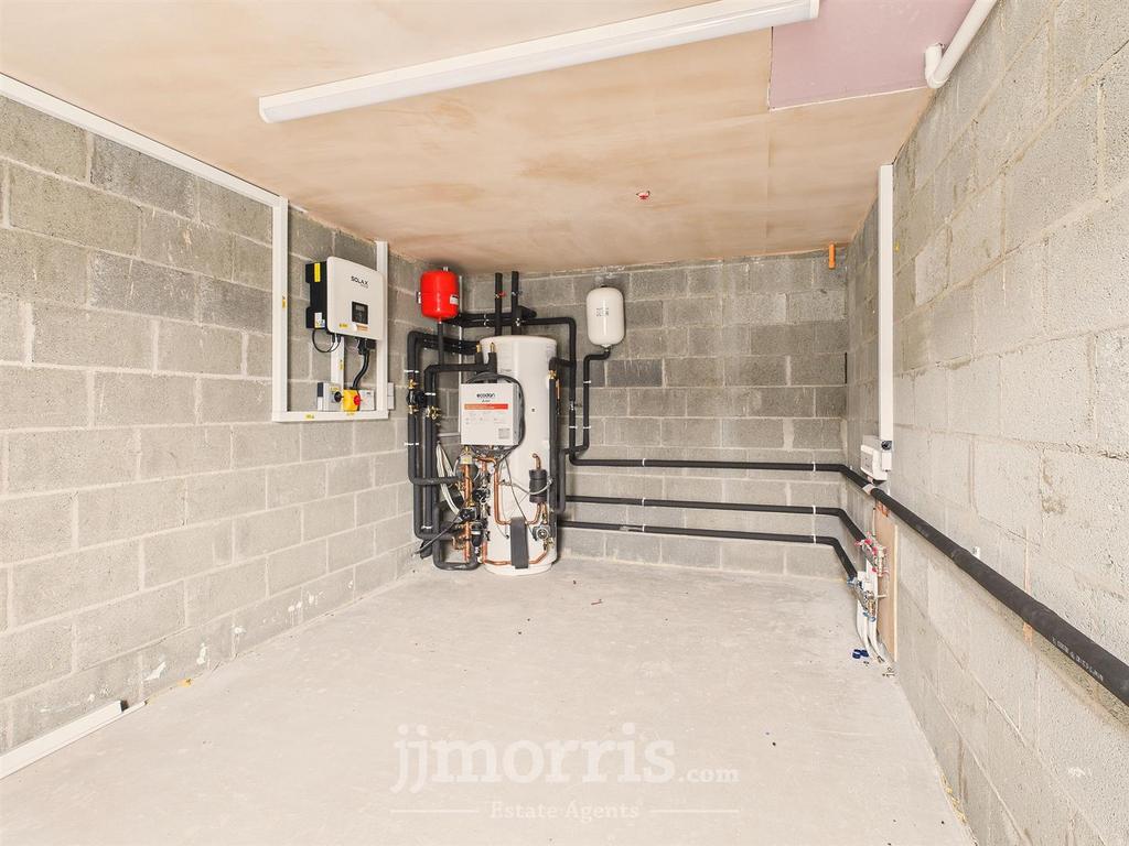 Workshop/Gym/Storage Room