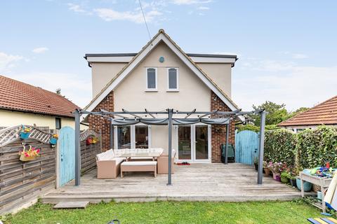 Stanton Close, Worcester Park KT4