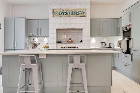 4 bedroom detached house for sale, Fields Road, Alsager
