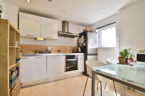 2 bedroom flat to rent, Naples Street, Manchester, Greater Manchester, M4