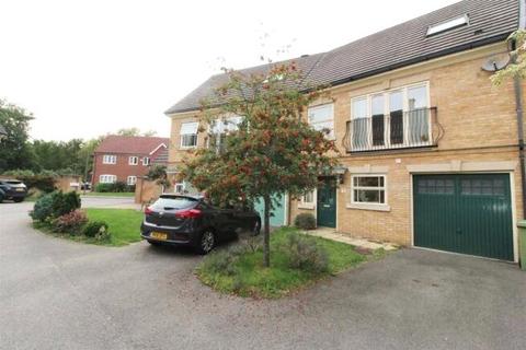 Clegg Square, Shenley Lodge, Milton Keynes, MK5