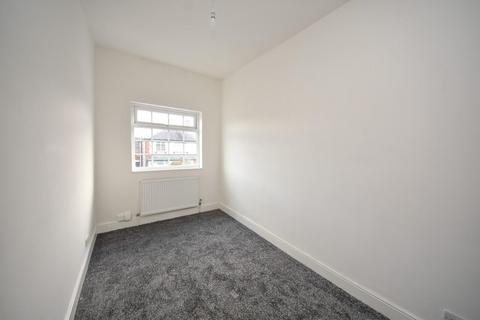 3 bedroom end of terrace house to rent, City Road, Kitt Green, Wigan, WN5 0BD