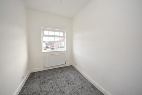 3 bedroom end of terrace house to rent, City Road, Kitt Green, Wigan, WN5 0BD
