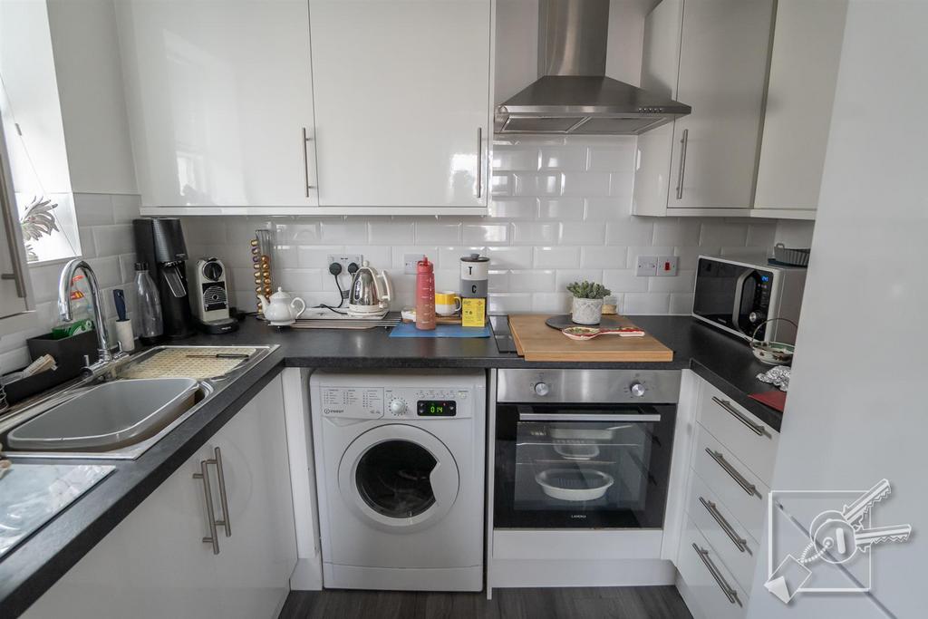 Kitchen: