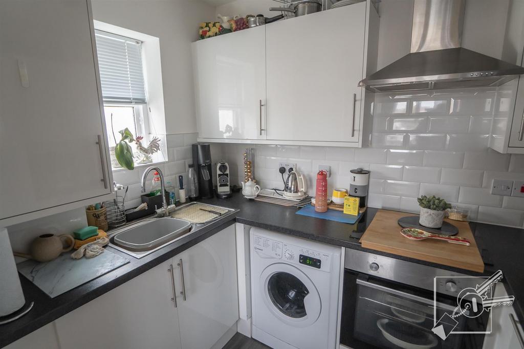 Kitchen: