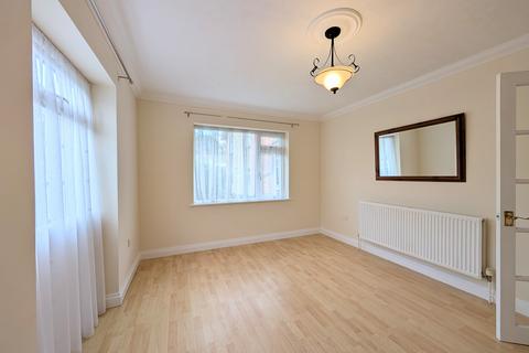 undefined, St Mary's Road, Kettering, NN15