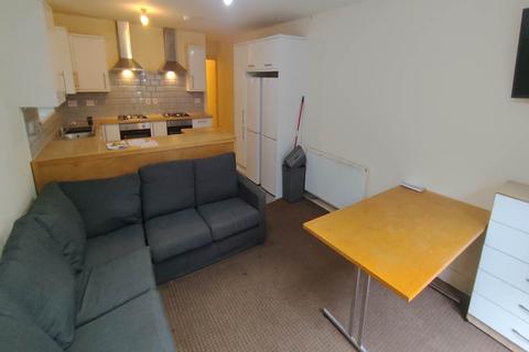 7 bedroom house to rent, Wyeverne Road, Cathays, Cardiff
