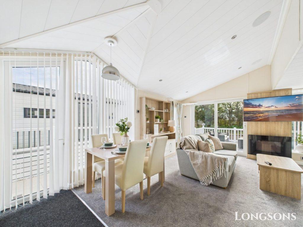 Cam02173g0 Pr0276 Still055