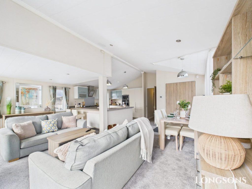 Cam02173g0 Pr0276 Still057