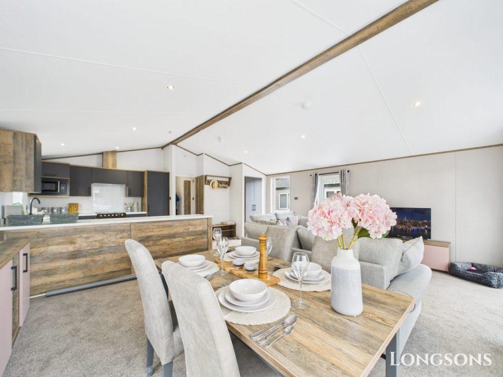 Cam02173g0 Pr0276 Still089