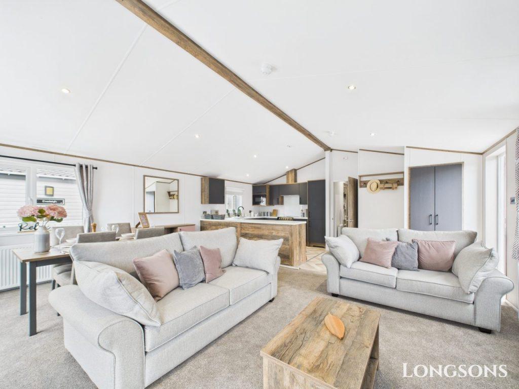 Cam02173g0 Pr0276 Still090