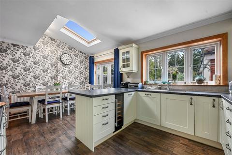 4 bedroom semi-detached house for sale, Widford Road, Chelmsford, Essex, CM2