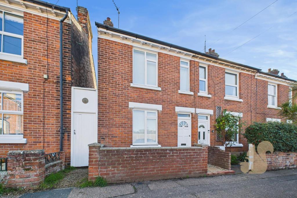 Weston Road, Colchester 3 bed end of terrace house - £1,300 pcm (£300 pw)