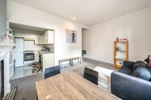 2 bedroom flat to rent, Lillie Road, London SW6