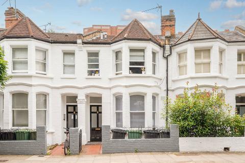 Studio to rent, Sumatra Road, West Hampstead, London, NW6