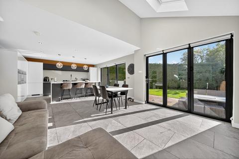 5 bedroom detached house for sale, Southway, Horsforth, Leeds, West Yorkshire, LS18