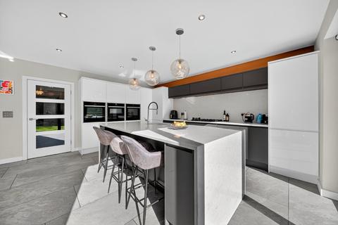 5 bedroom detached house for sale, Southway, Horsforth, Leeds, West Yorkshire, LS18