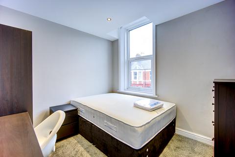 7 bedroom terraced house to rent, Clayton Park Square, Jesmond,