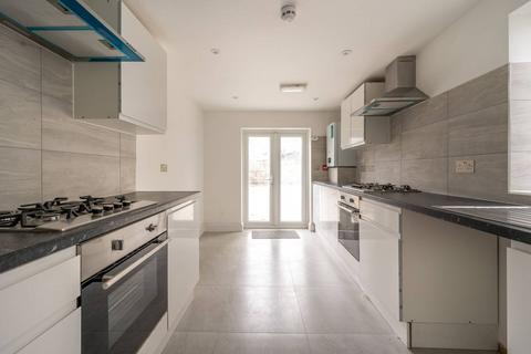 7 bedroom house to rent, Caistor Park Road, Stratford, London, E15