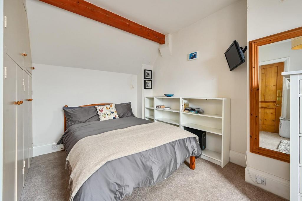 Bedroom (3).jpg