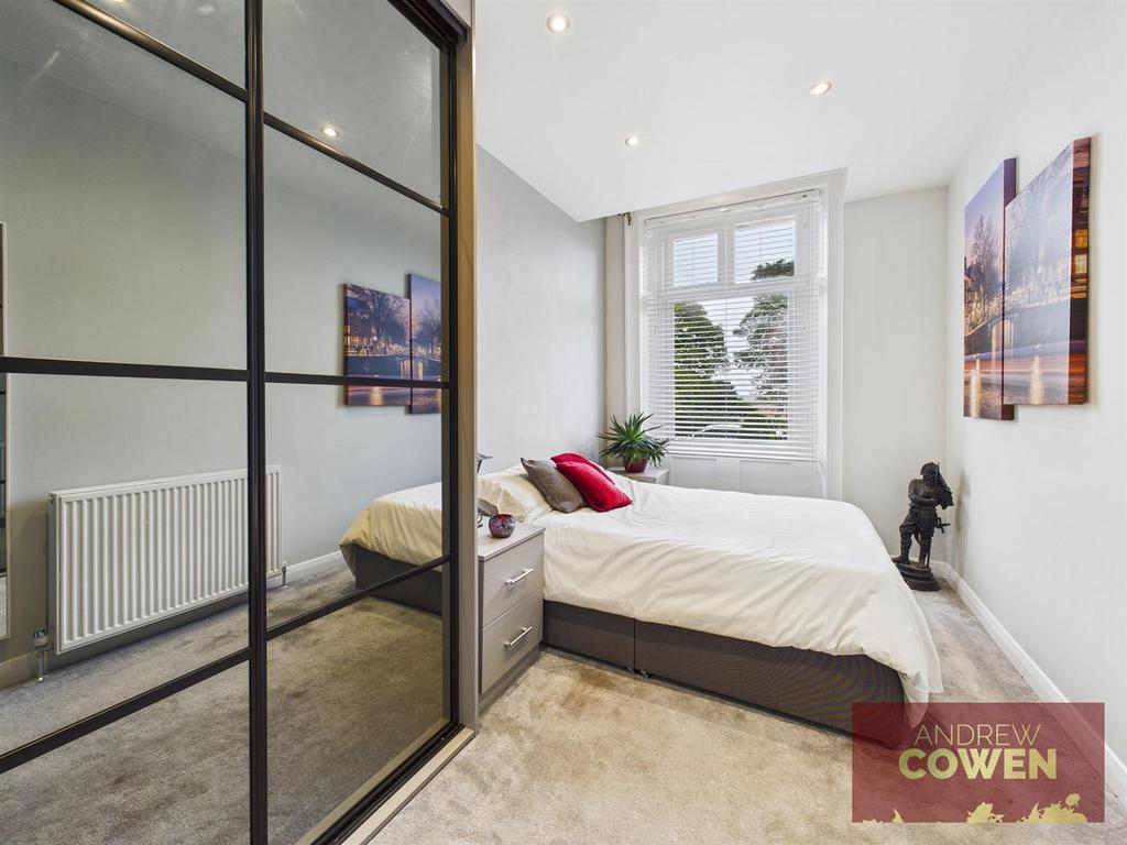 CAM05382 G0-PR0074-STILL005.jpg