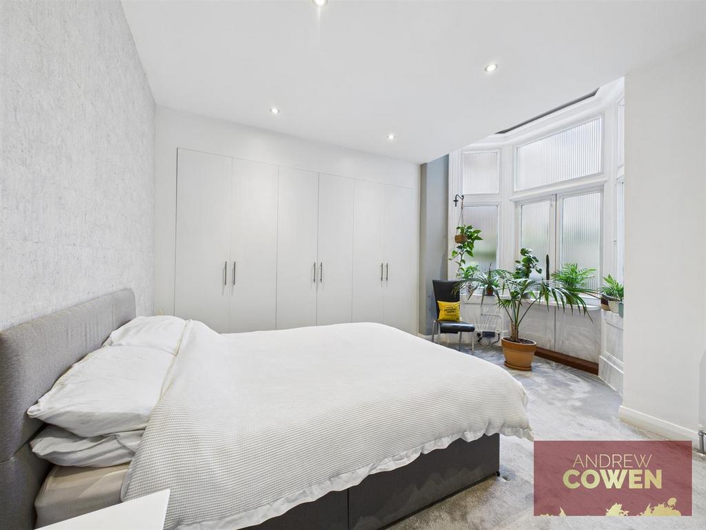 CAM05382 G0-PR0074-STILL017.jpg