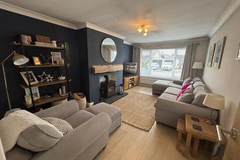 undefined, Lon Fain, Dwyran, Anglesey, LL61
