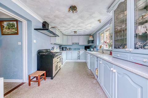 4 bedroom detached house for sale, High Road, Harleston IP20