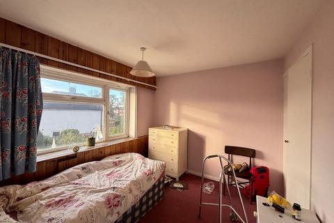3 bedroom semi-detached house for sale, 4 Field Way, Hoddesdon, Hertfordshire, EN11 0QN