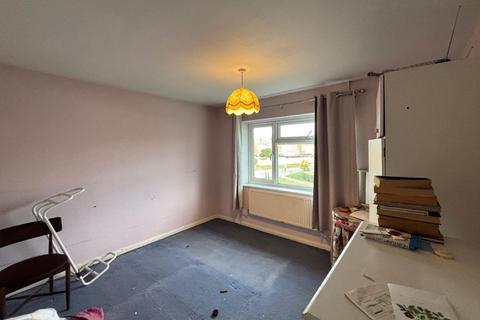 3 bedroom semi-detached house for sale, 4 Field Way, Hoddesdon, Hertfordshire, EN11 0QN