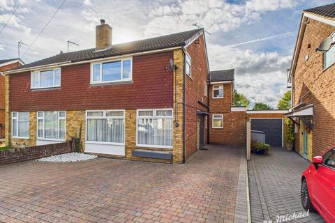 undefined, Dover Hedge, Aylesbury