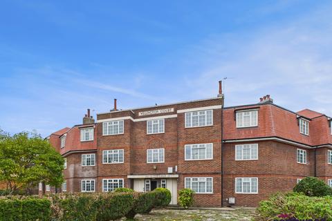 undefined, Roselands Avenue, Roselands, Eastbourne, BN22