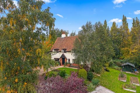 4 bedroom detached house for sale, Nottingham Road, Thurgaton NG14