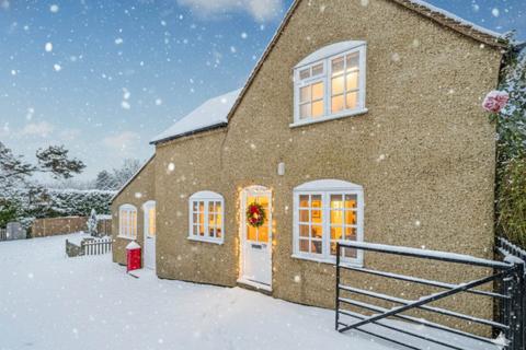 undefined, Tring Road, Wendover