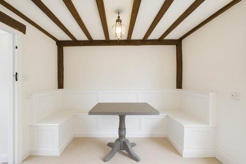 undefined, Tring Road, Wendover