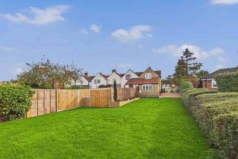 undefined, Tring Road, Wendover