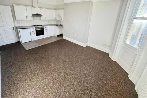 2 bedroom flat to rent, Holland Road, East Sussex BN3