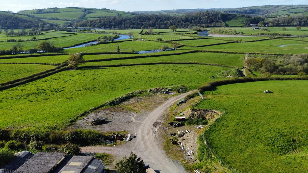 Capel isaf farm land, capel dewi