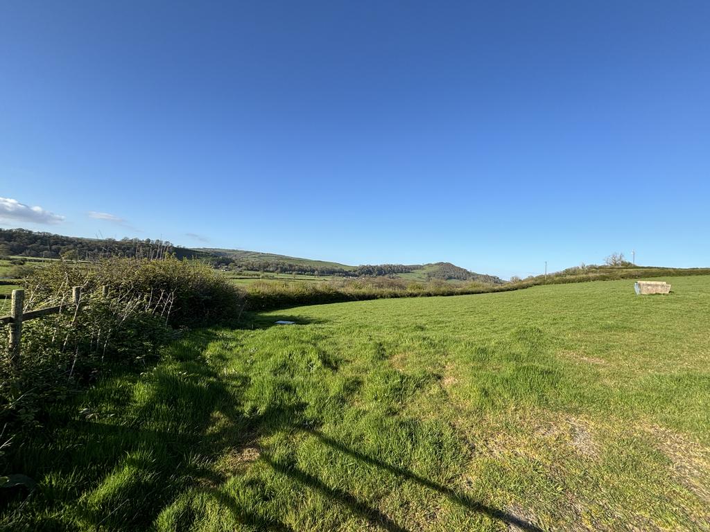 Capel isaf farm land, capel dewi